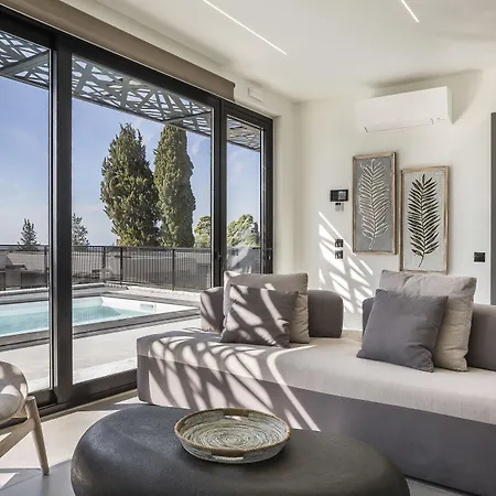 Erolidae ホテル Atsoupádhes