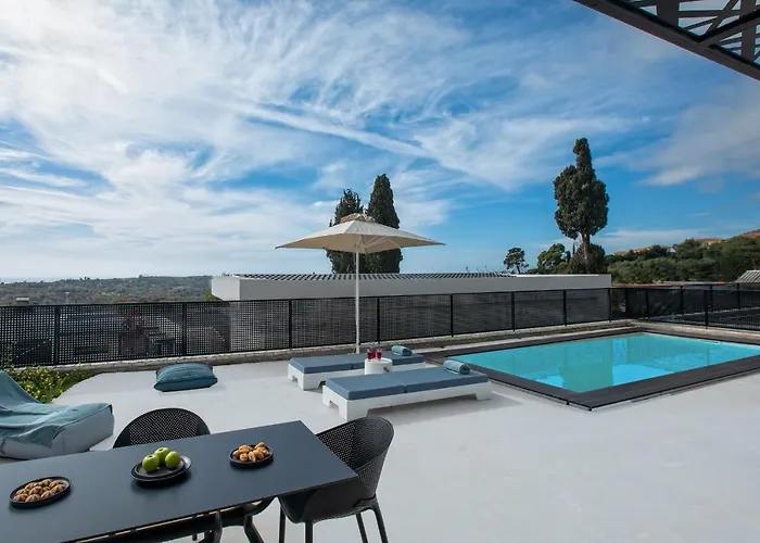 Erolidae Hotel Atsoupades